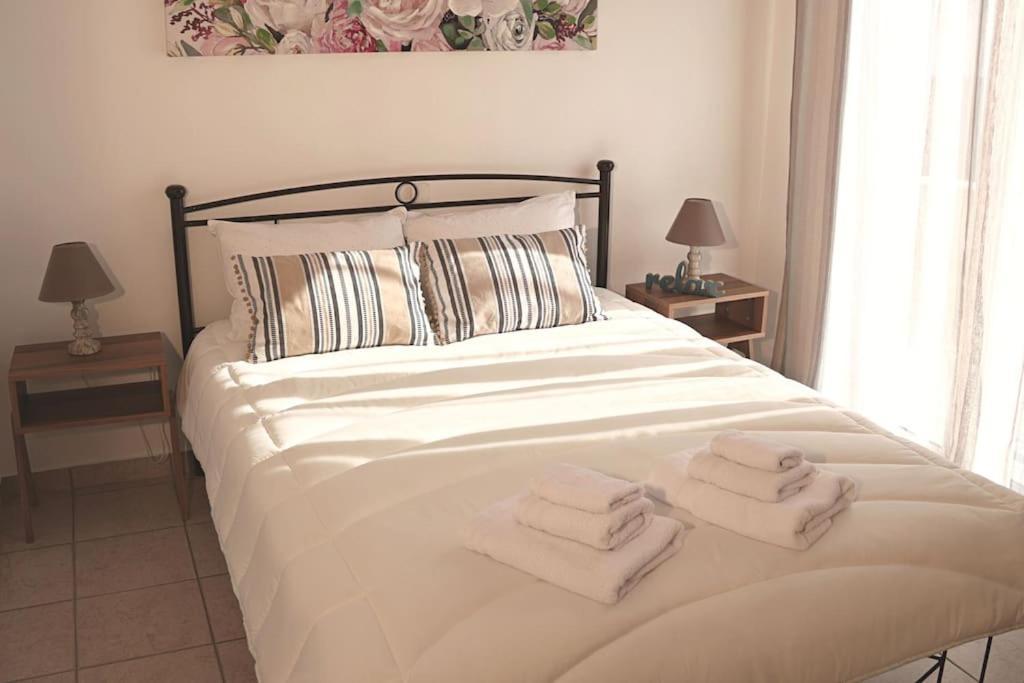 Fina'S House Villa Corinth Екстериор снимка