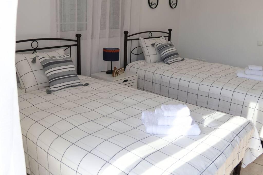 Fina'S House Villa Corinth Екстериор снимка