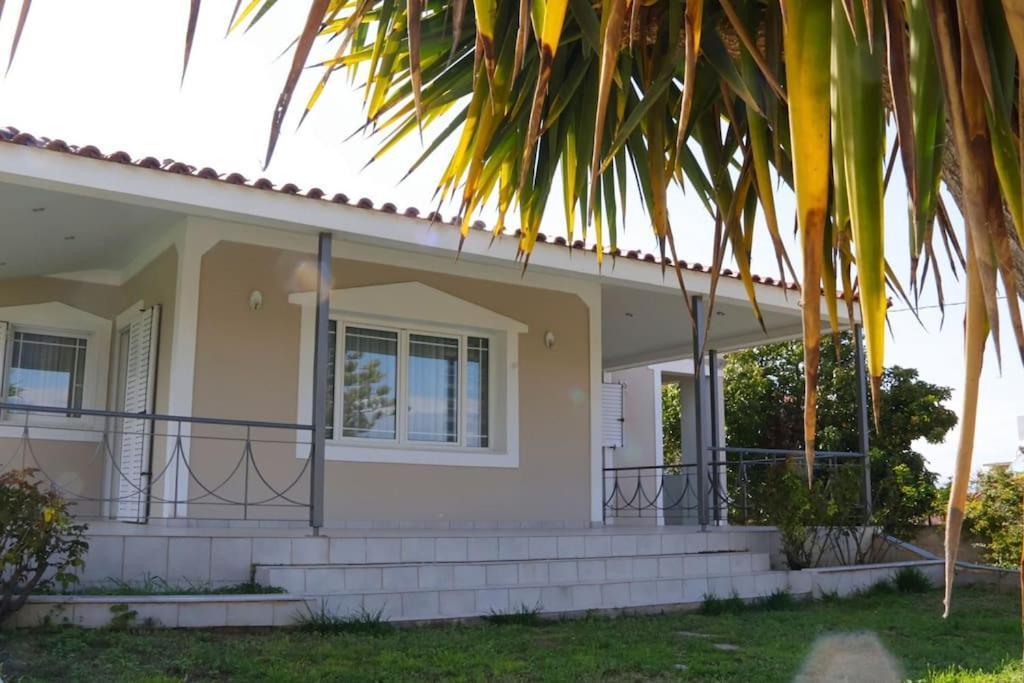 Fina'S House Villa Corinth Екстериор снимка